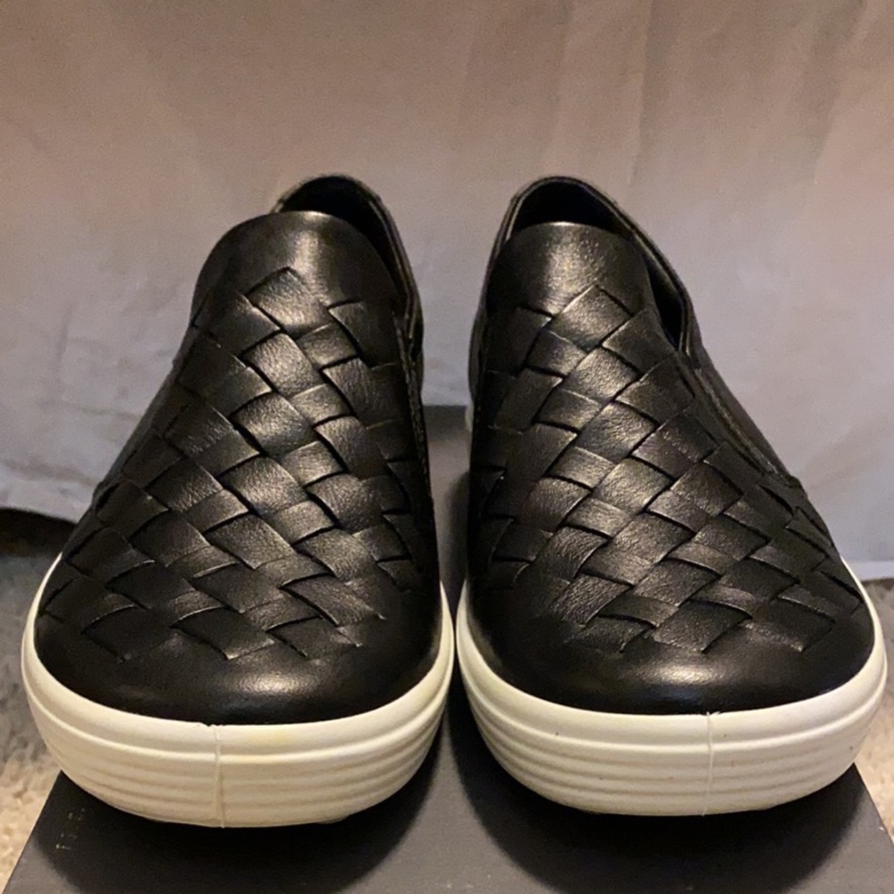 Slip on sneakers